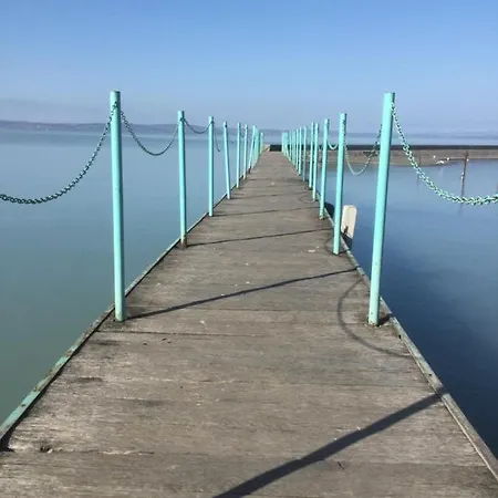 شقة Balaton Beachside N2