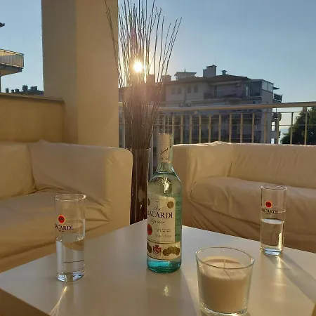 Balaton Beachside N2 *