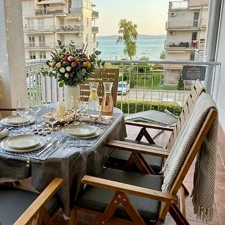 Balaton Beachside N2 Apartment