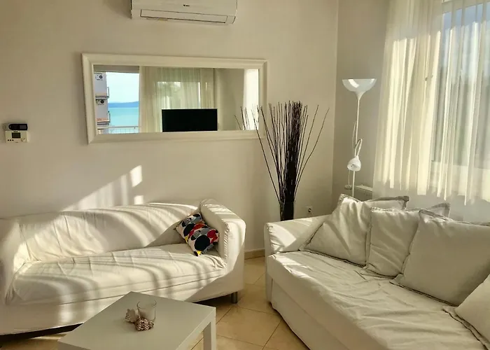 Balaton Beachside N2