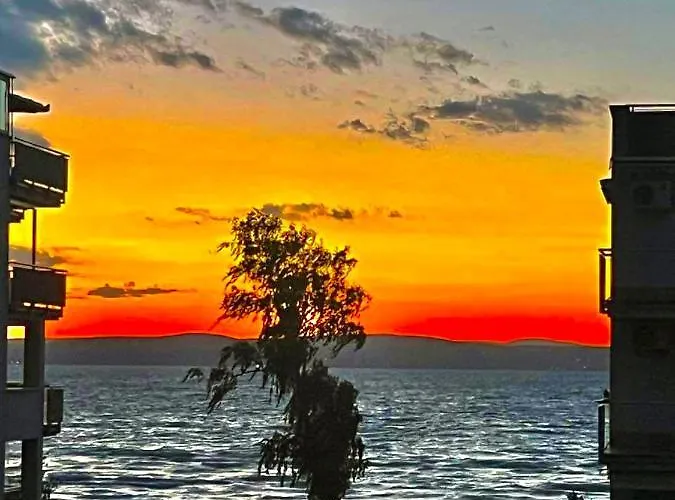 Balaton Beachside N2 *